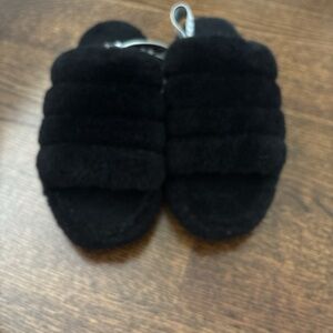 Cozy Black Fuzzy Slippers